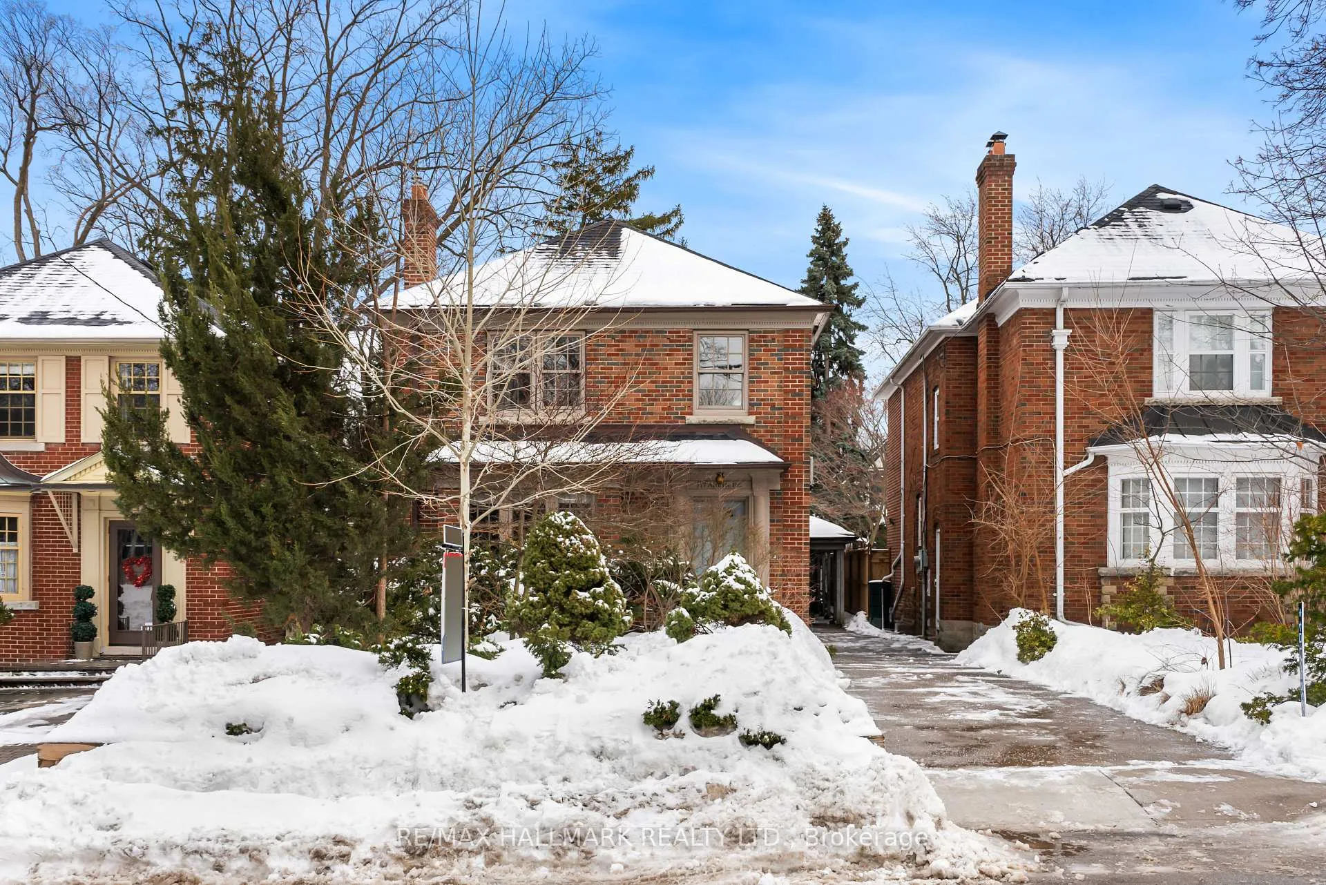 Photo 35 of 117 Airdrie Road, Toronto, Leaside — HOMEH