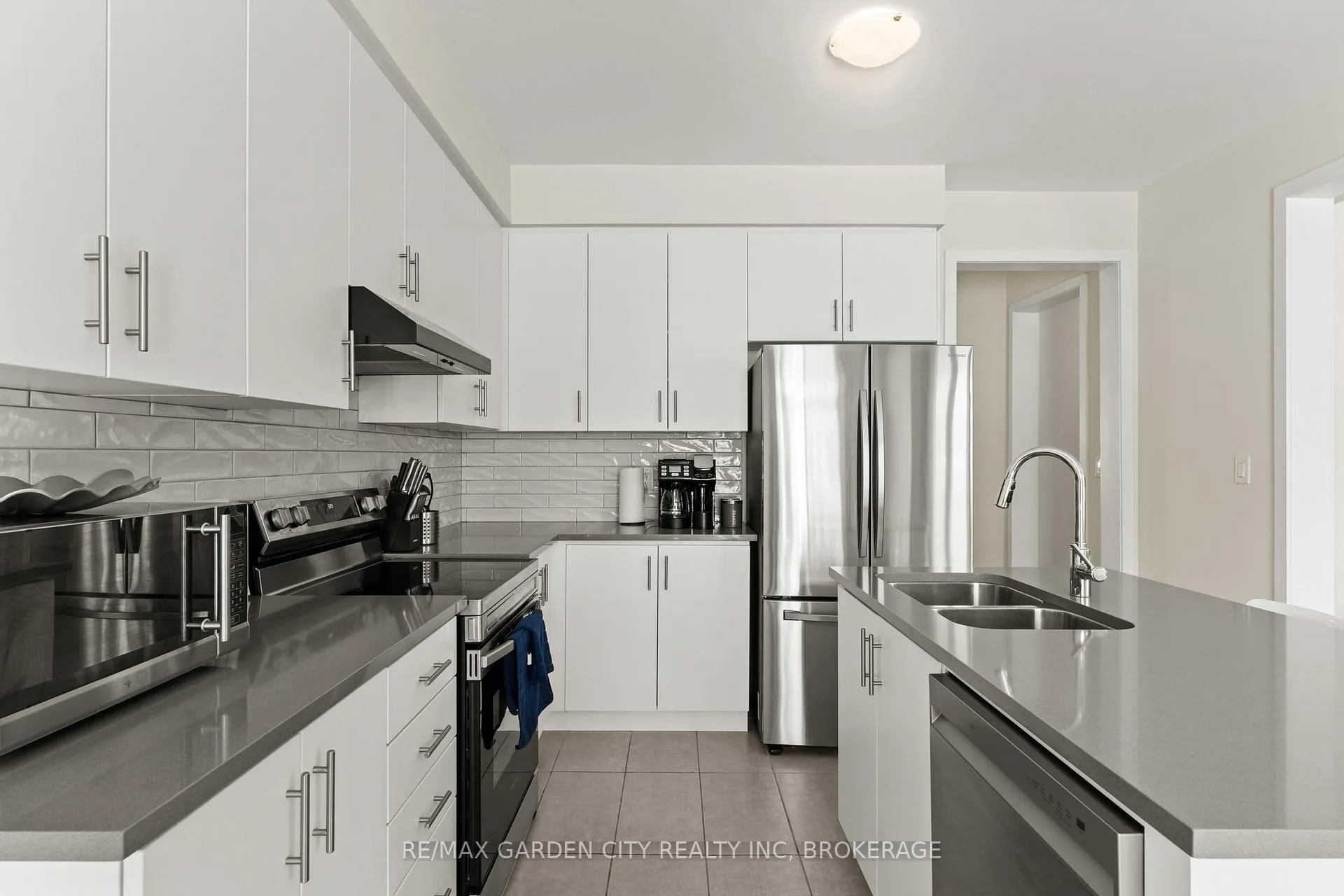 Photo 9 of 141 Higgins Avenue, Thorold, Hurricane/Merrittville — HOMEH