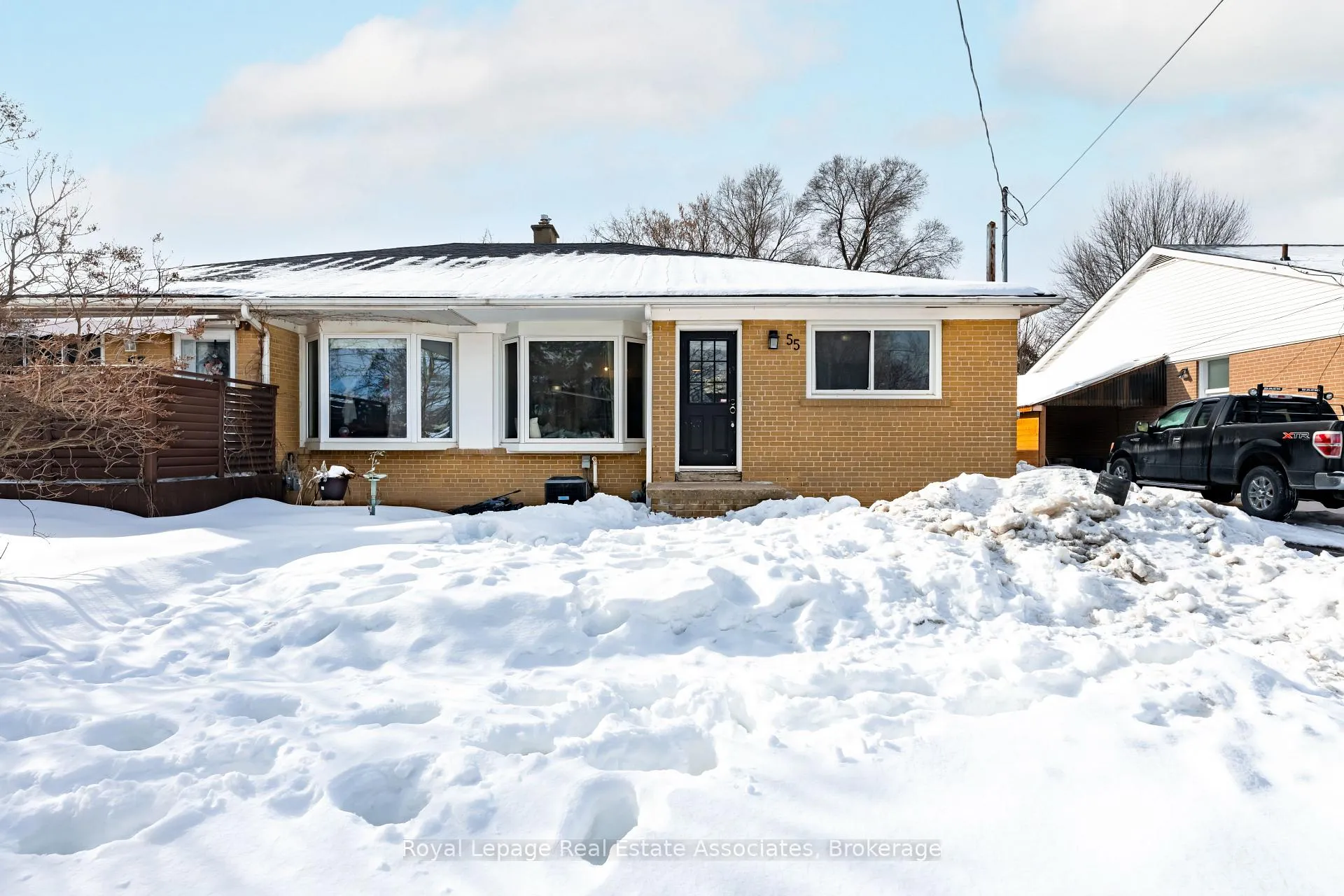 Photo 1 of 55 McIntyre Crescent, Halton Hills, Georgetown — HOMEH