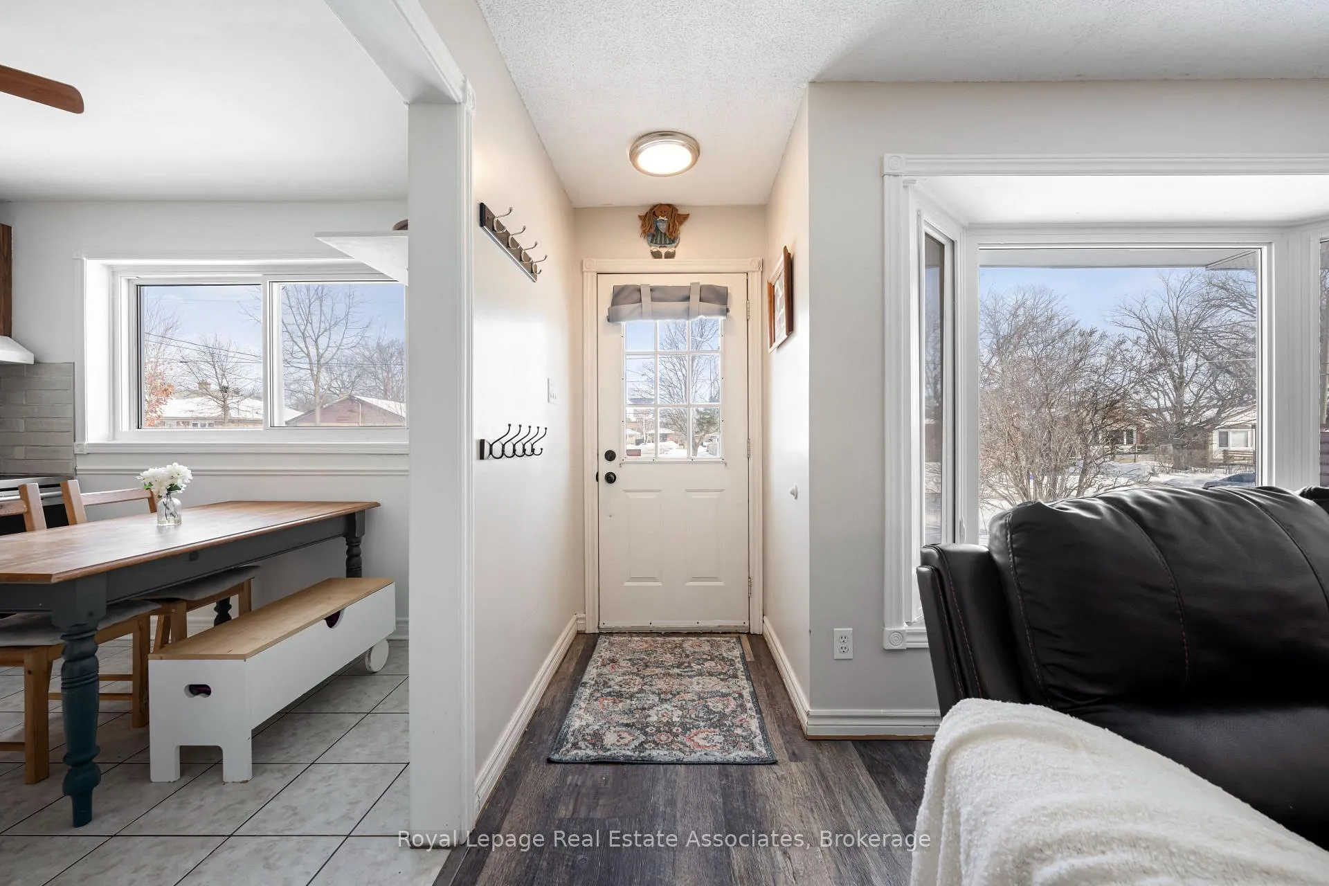 Photo 6 of 55 McIntyre Crescent, Halton Hills, Georgetown — HOMEH