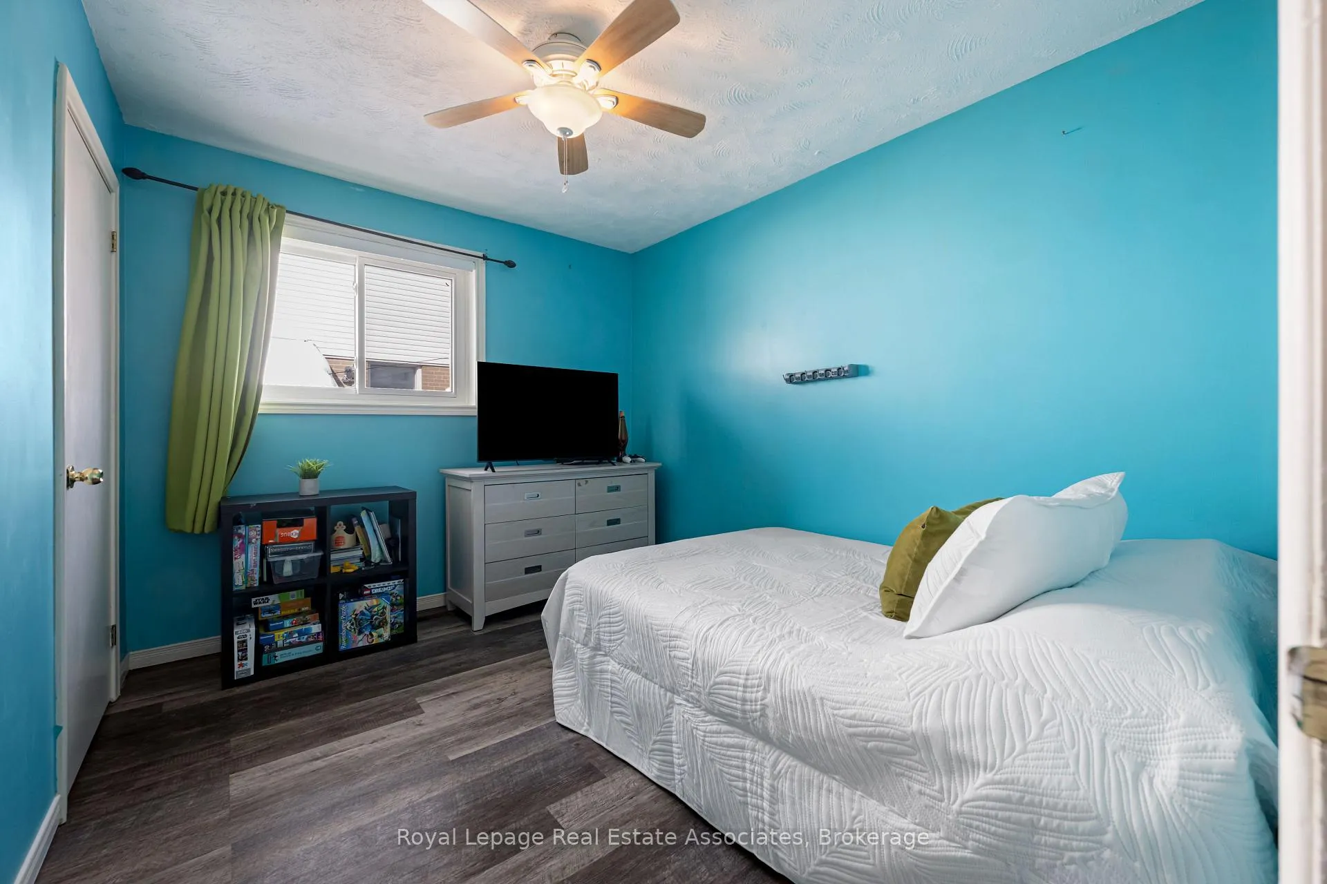 Photo 17 of 55 McIntyre Crescent, Halton Hills, Georgetown — HOMEH