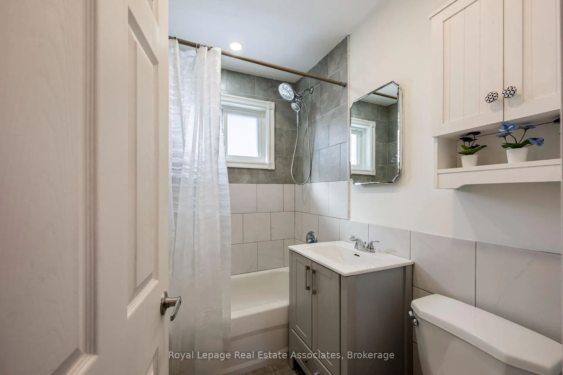 Photo 20 of 55 McIntyre Crescent, Halton Hills, Georgetown — HOMEH