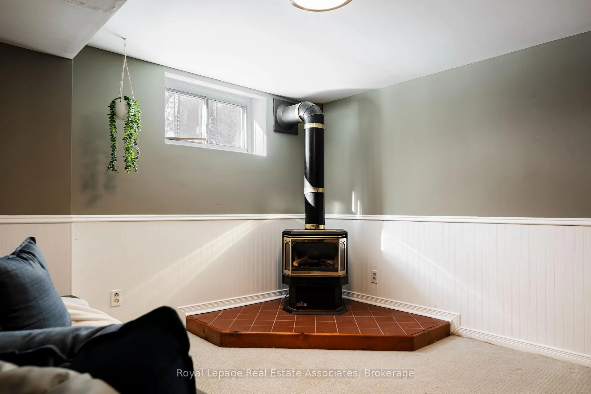Photo 30 of 55 McIntyre Crescent, Halton Hills, Georgetown — HOMEH
