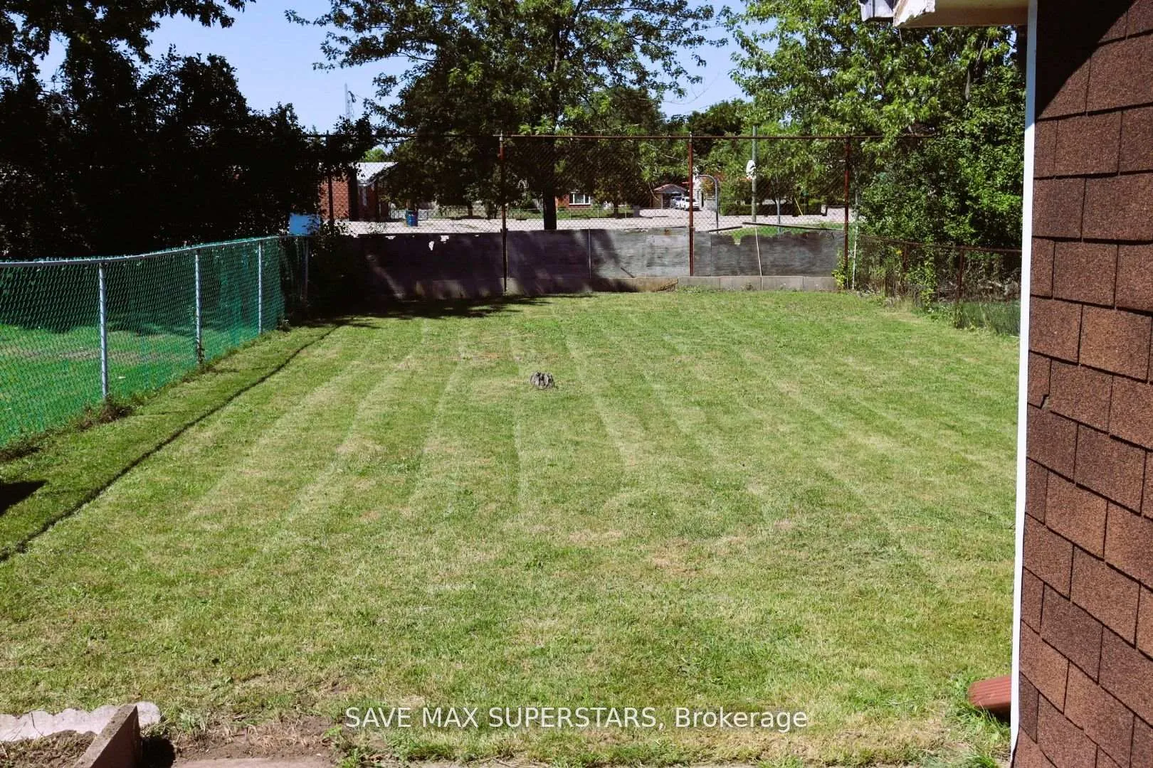 Photo 3 of 56 Sanford Crescent, Brampton, Northwood Park — HOMEH