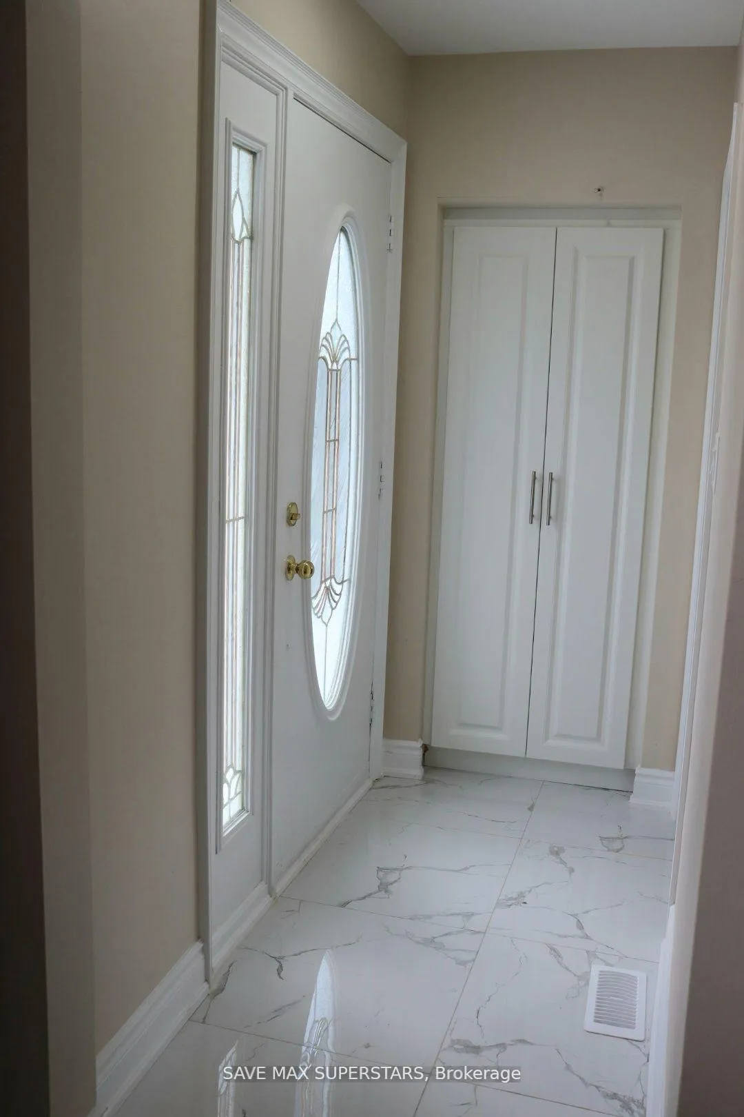 Photo 5 of 56 Sanford Crescent, Brampton, Northwood Park — HOMEH