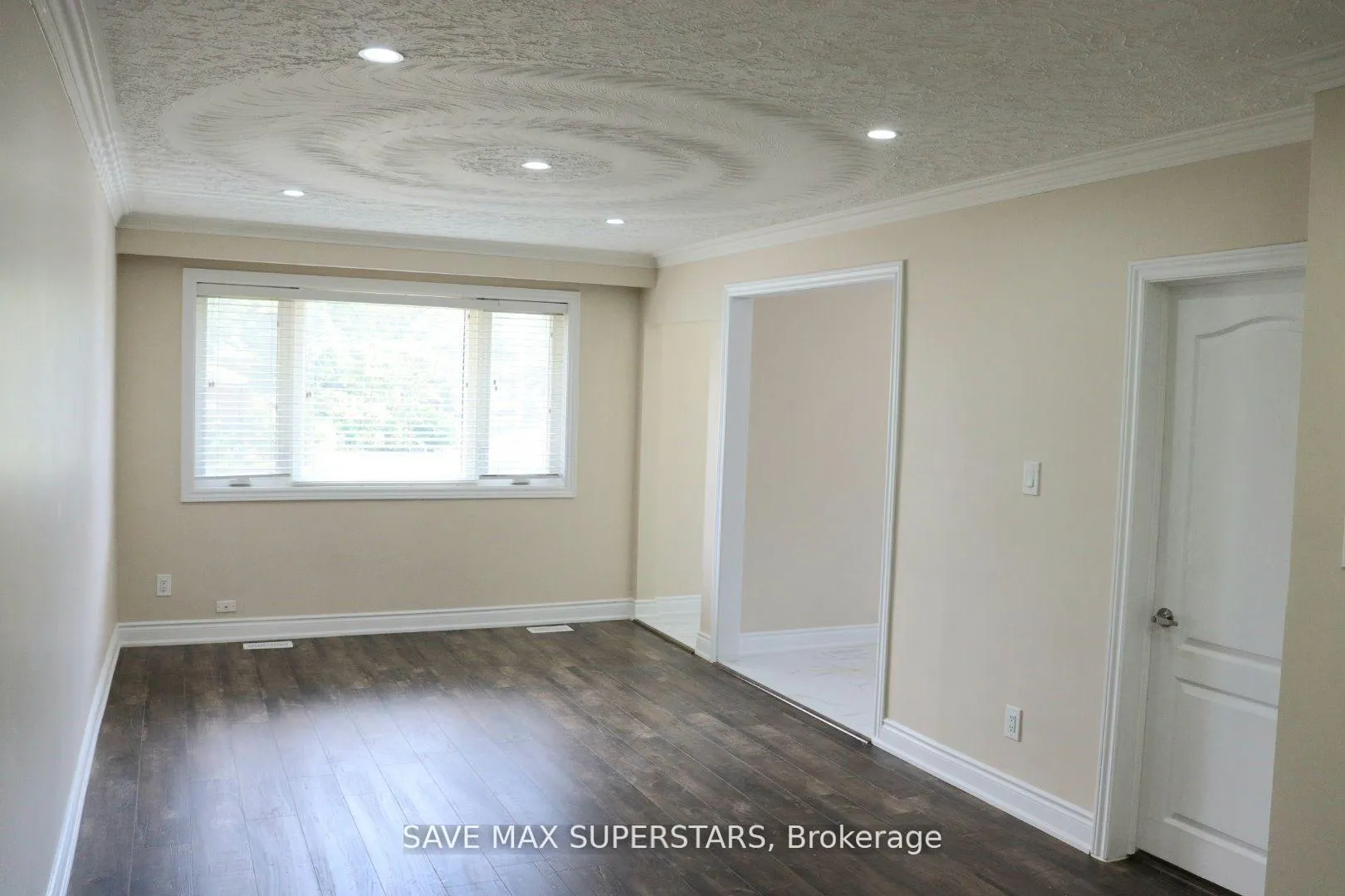 Photo 9 of 56 Sanford Crescent, Brampton, Northwood Park — HOMEH