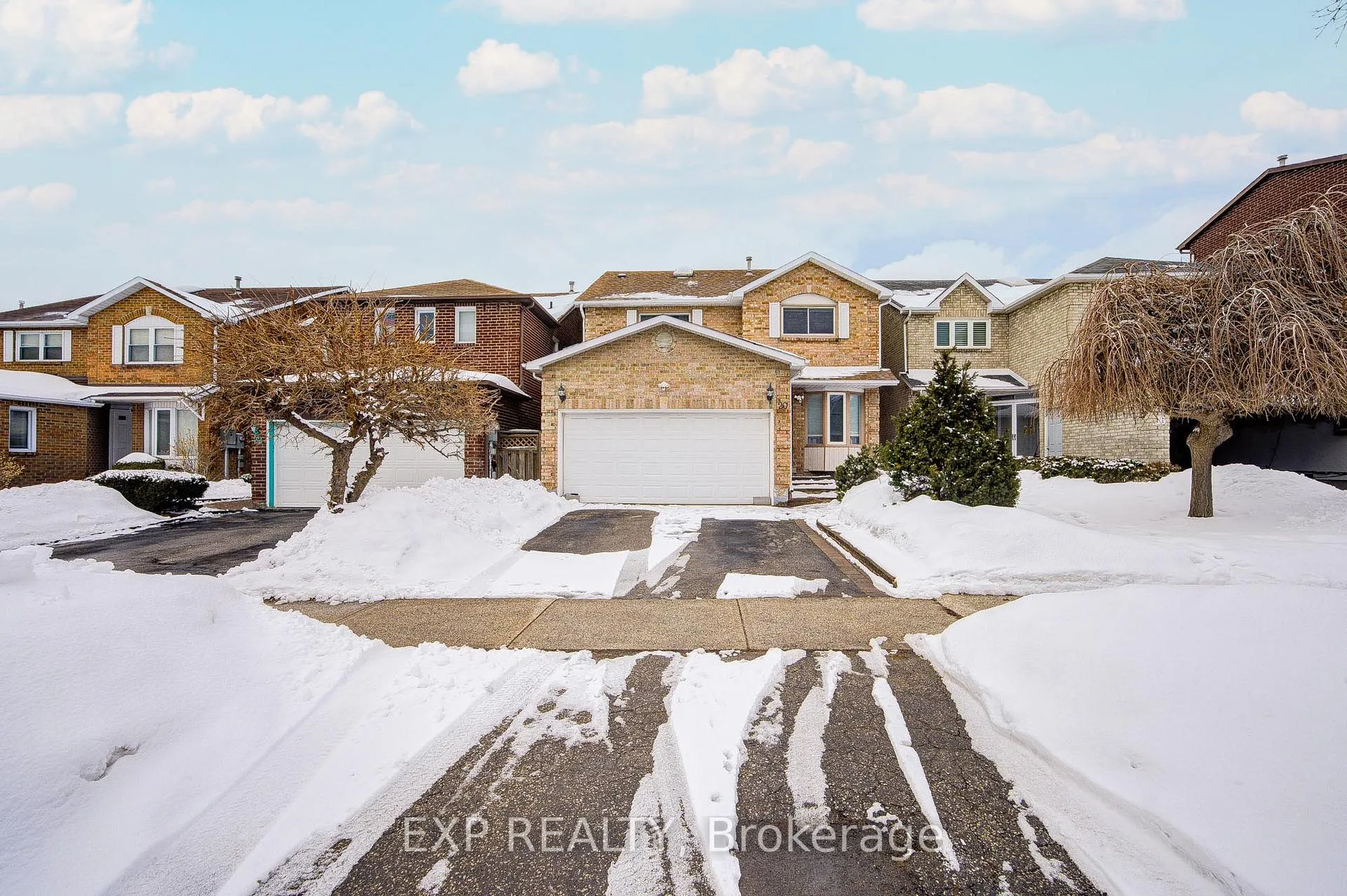 Photo 2 of 20 Joseph Aaron Boulevard, Vaughan, Brownridge — HOMEH