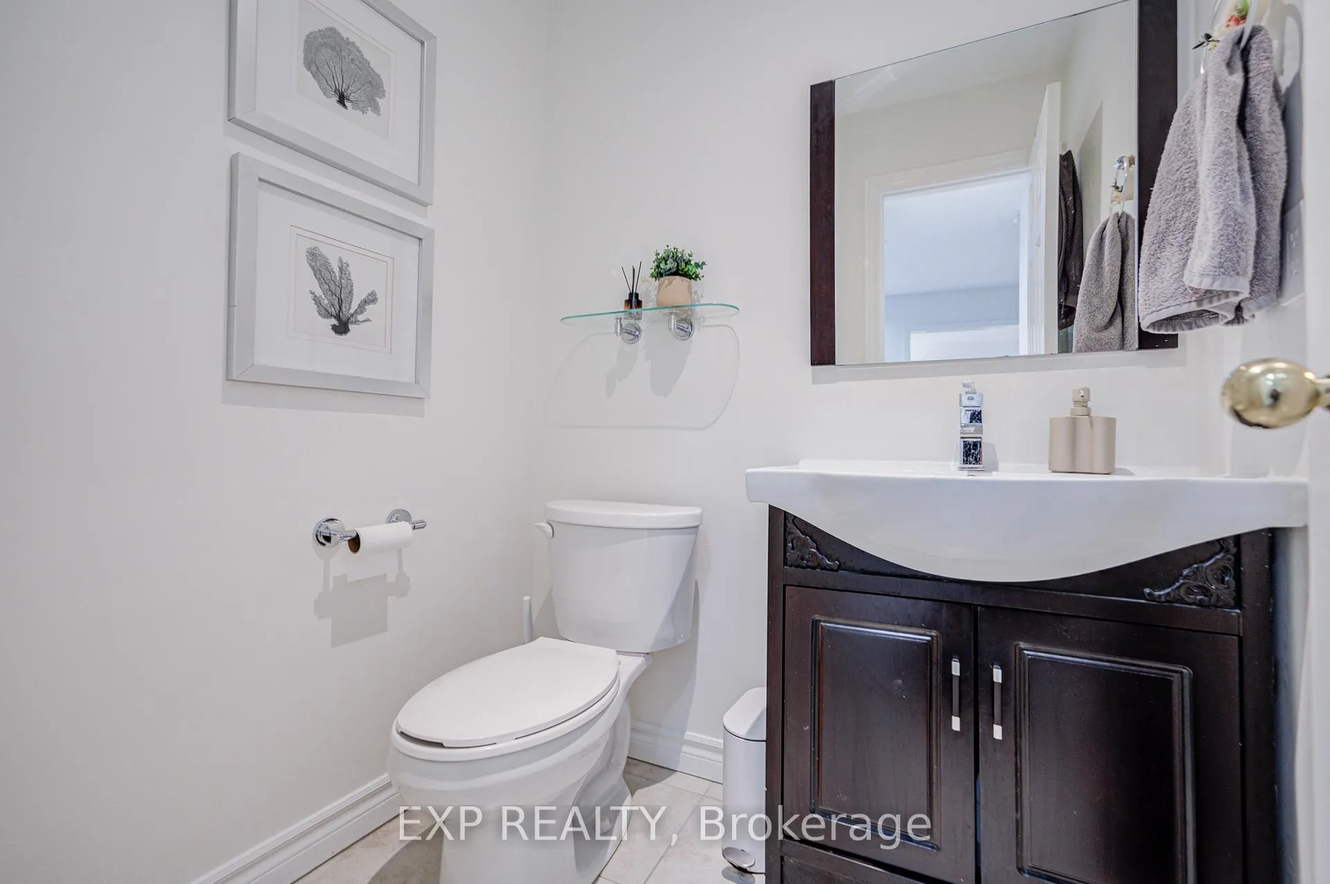 Photo 6 of 20 Joseph Aaron Boulevard, Vaughan, Brownridge — HOMEH