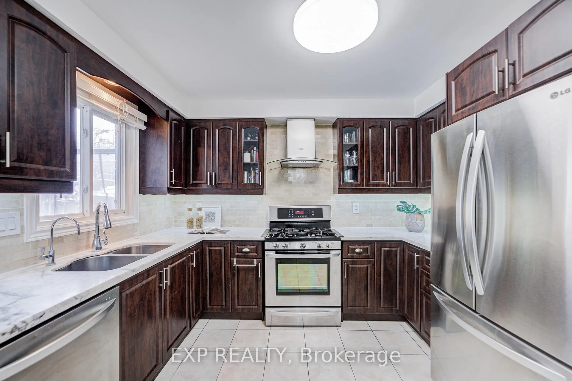 Photo 18 of 20 Joseph Aaron Boulevard, Vaughan, Brownridge — HOMEH