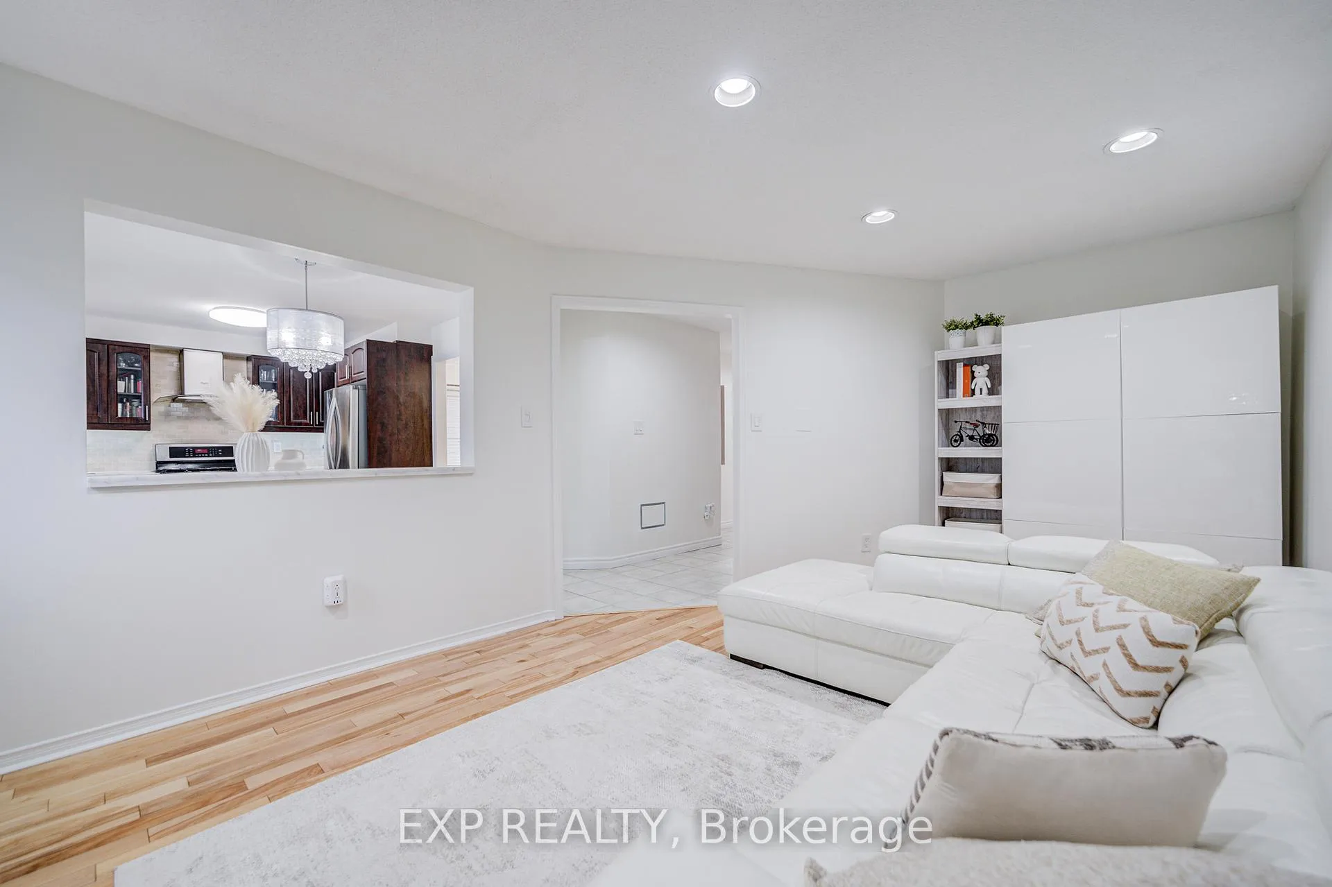 Photo 23 of 20 Joseph Aaron Boulevard, Vaughan, Brownridge — HOMEH
