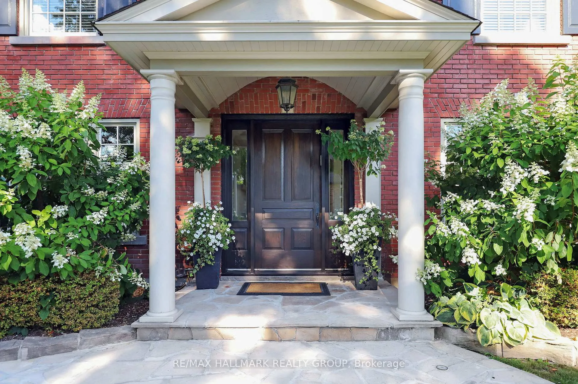 Photo 3 of 525 Piccadilly Avenue, Ottawa, Ottawa West — HOMEH