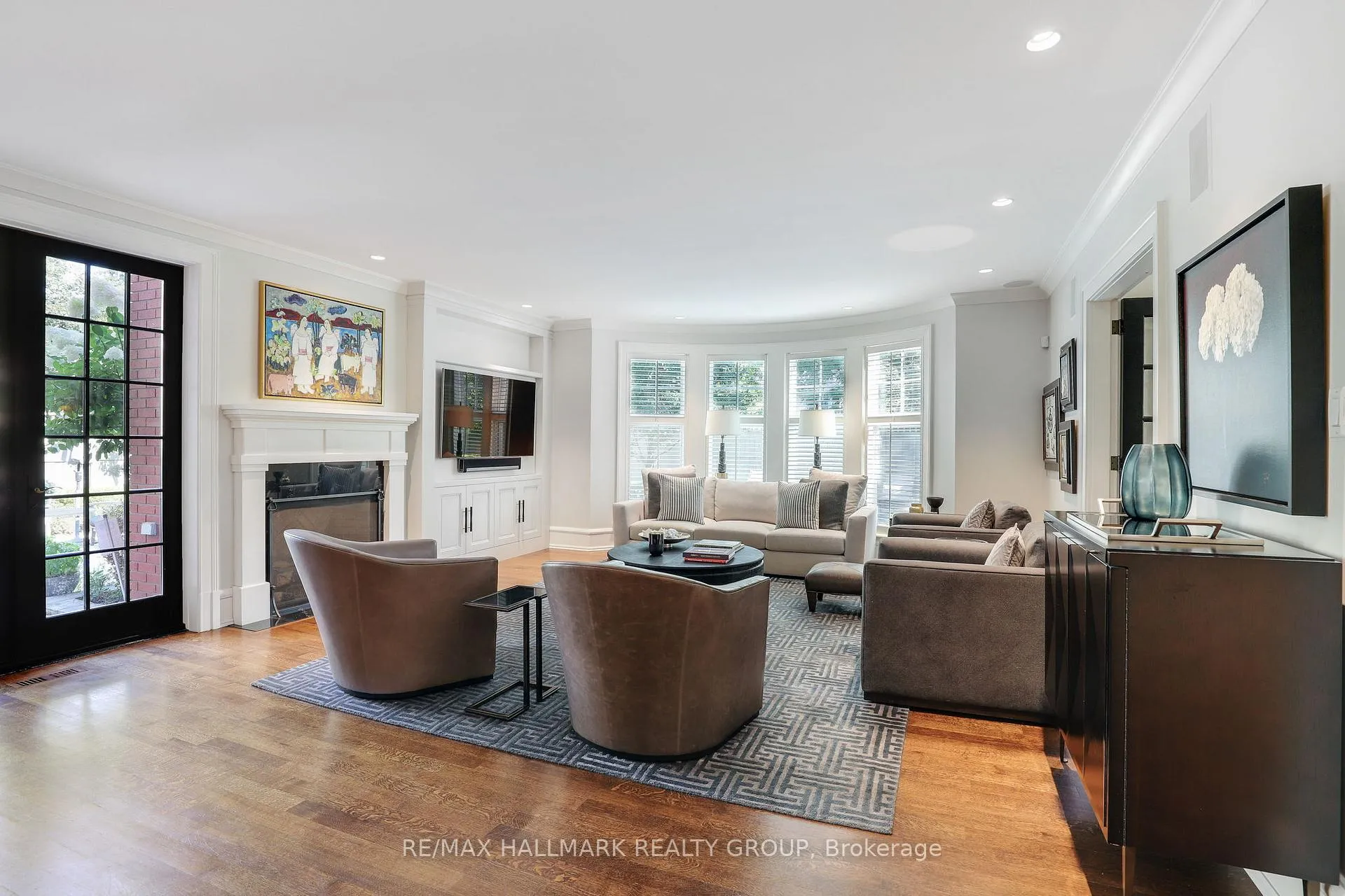 Photo 9 of 525 Piccadilly Avenue, Ottawa, Ottawa West — HOMEH
