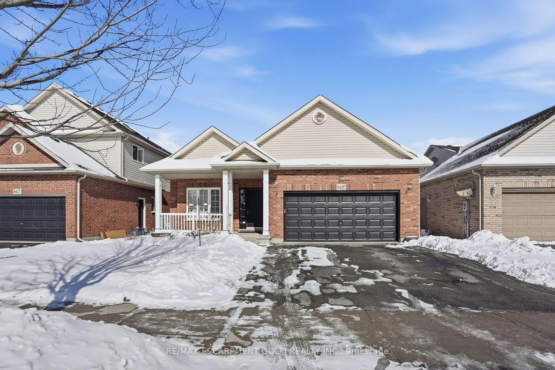 Photo 2 of 8407 Heikoop Crescent, Niagara Falls, Forestview — HOMEH