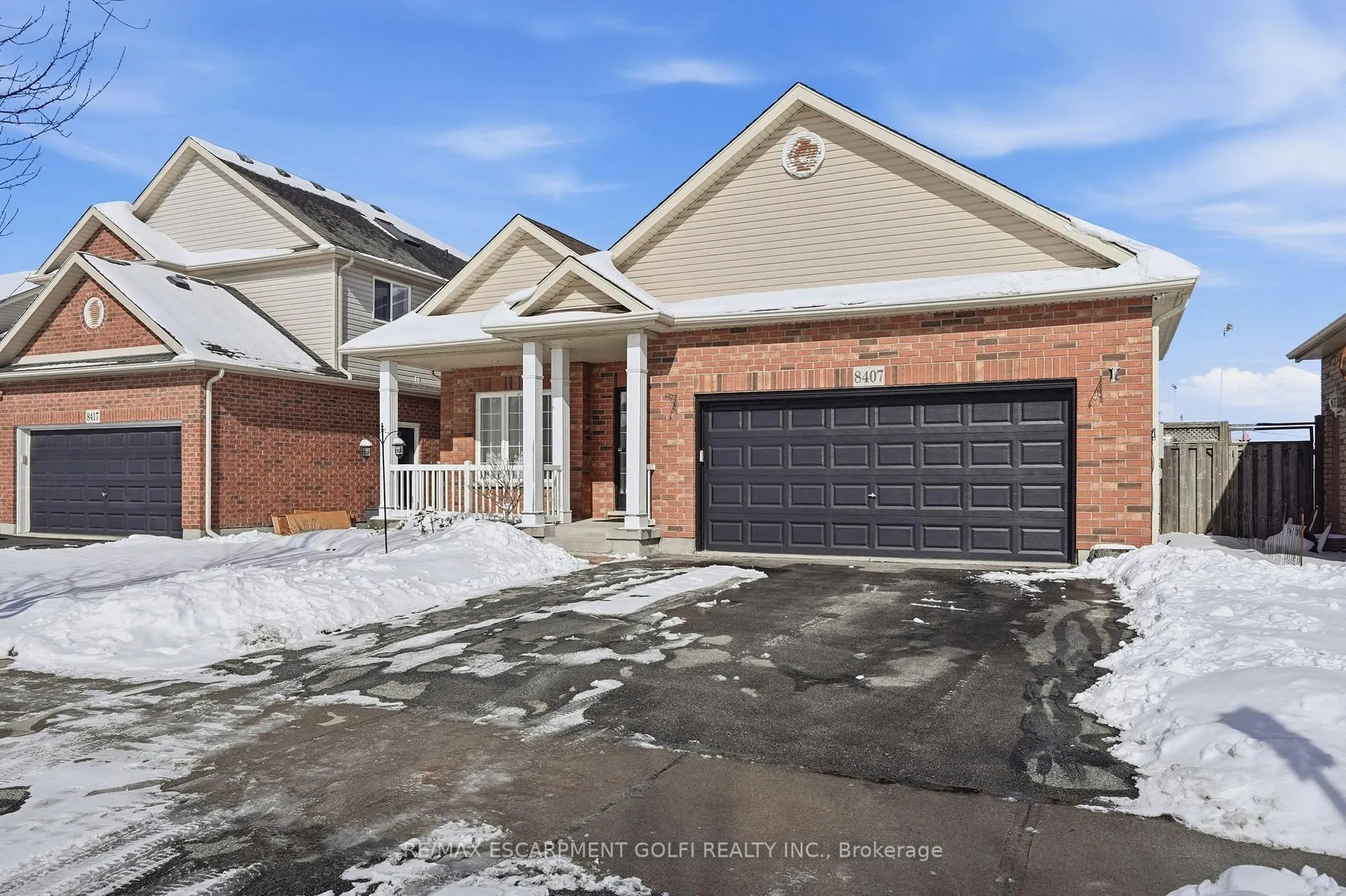 Photo 3 of 8407 Heikoop Crescent, Niagara Falls, Forestview — HOMEH