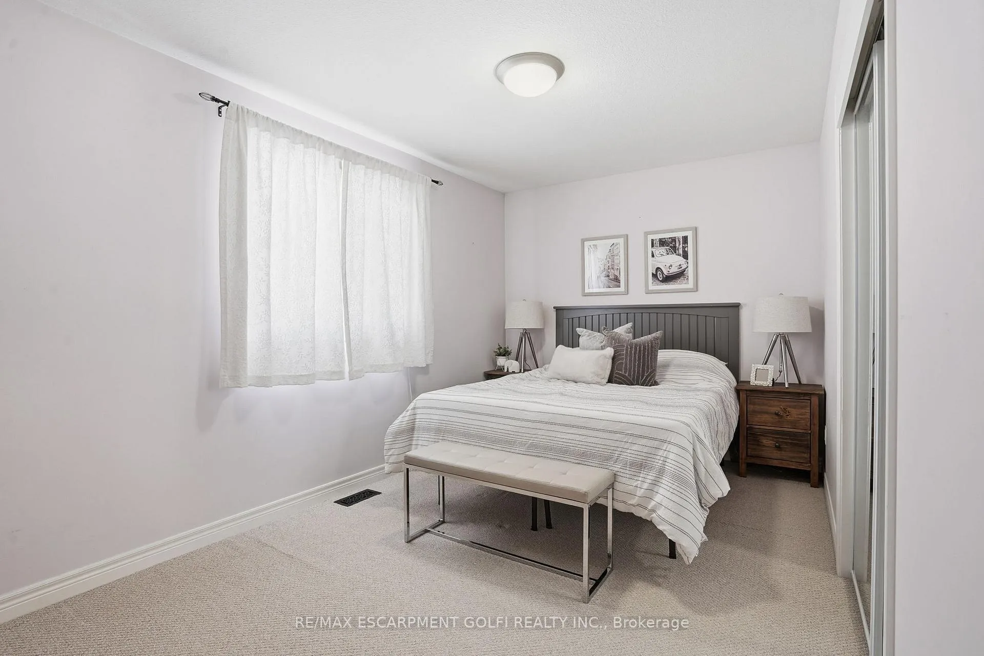 Photo 14 of 8407 Heikoop Crescent, Niagara Falls, Forestview — HOMEH