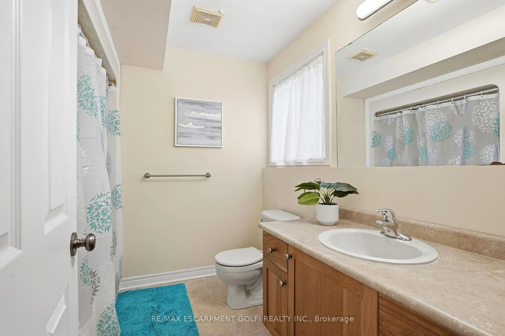 Photo 24 of 8407 Heikoop Crescent, Niagara Falls, Forestview — HOMEH