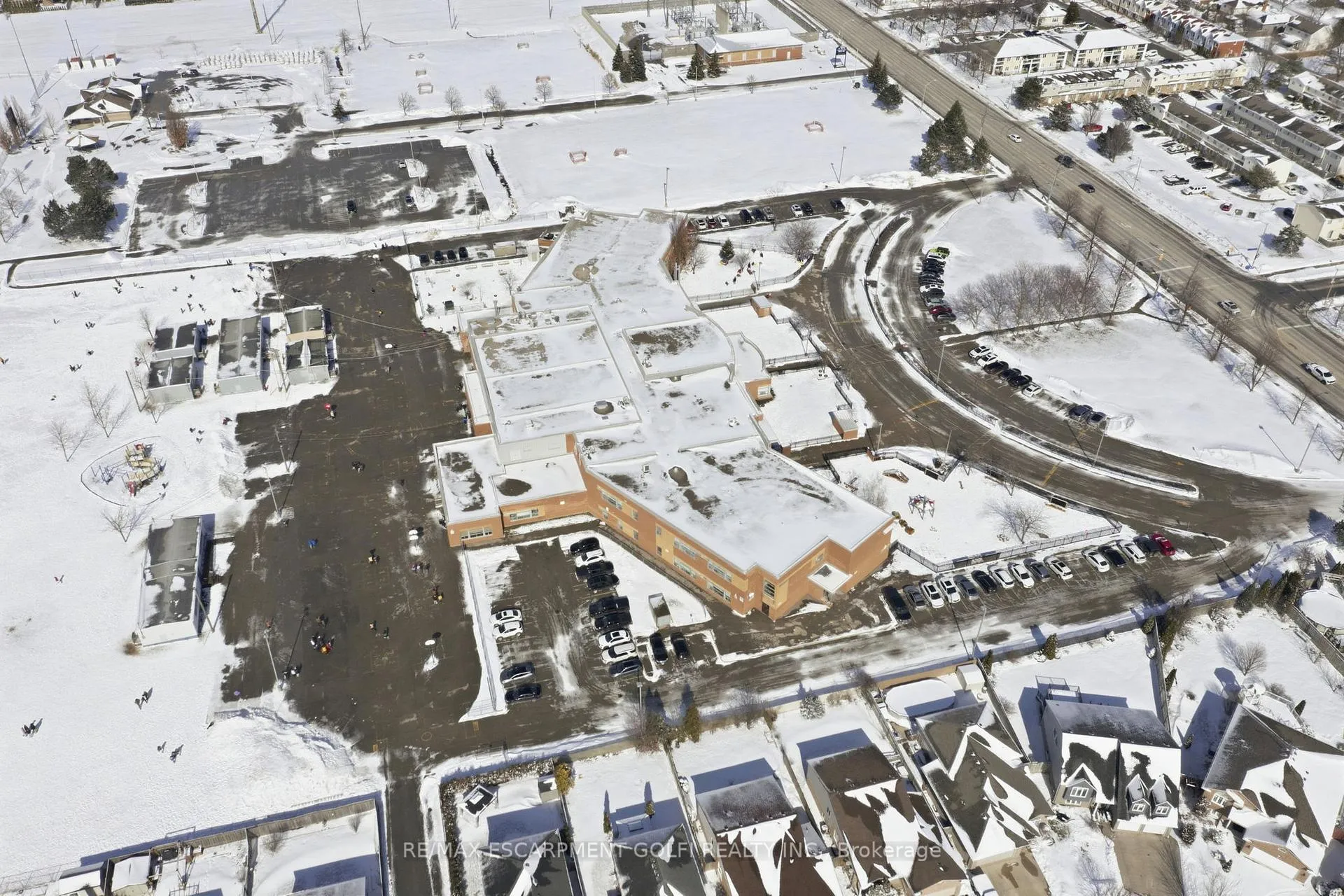 Photo 37 of 8407 Heikoop Crescent, Niagara Falls, Forestview — HOMEH