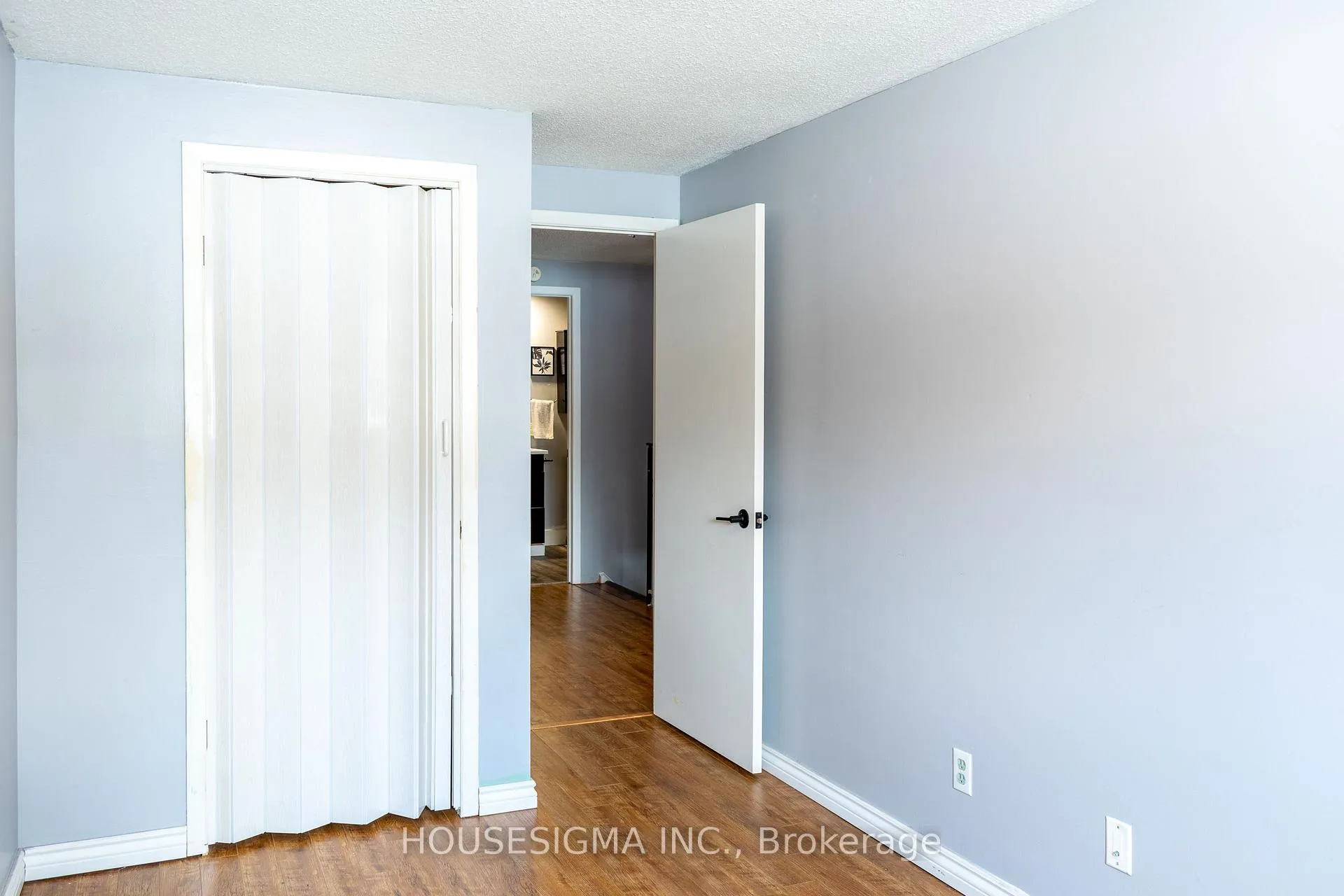 Photo 18 of Unit 49, 14 Williamsburg Road, Kitchener — HOMEH