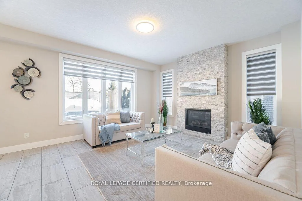 Photo 7 of 204 Forest Creek Drive, Kitchener — HOMEH
