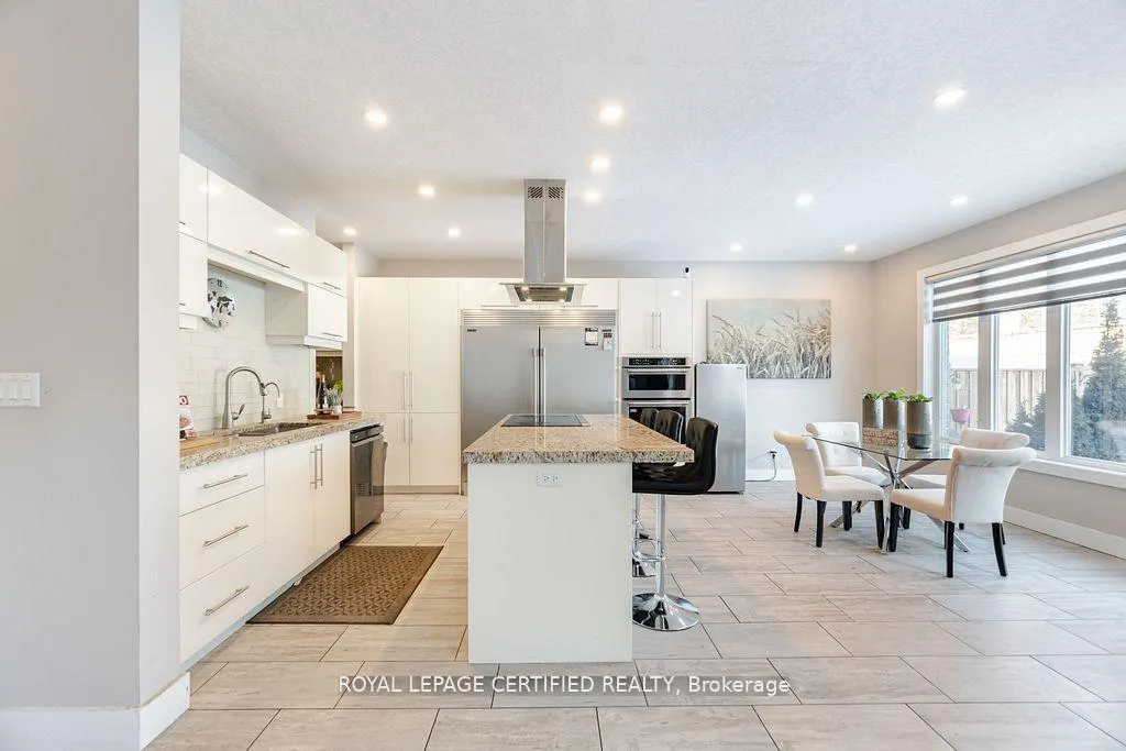 Photo 9 of 204 Forest Creek Drive, Kitchener — HOMEH