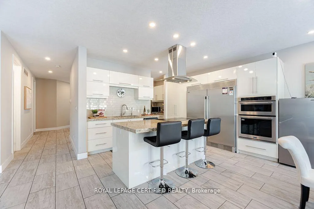 Photo 10 of 204 Forest Creek Drive, Kitchener — HOMEH