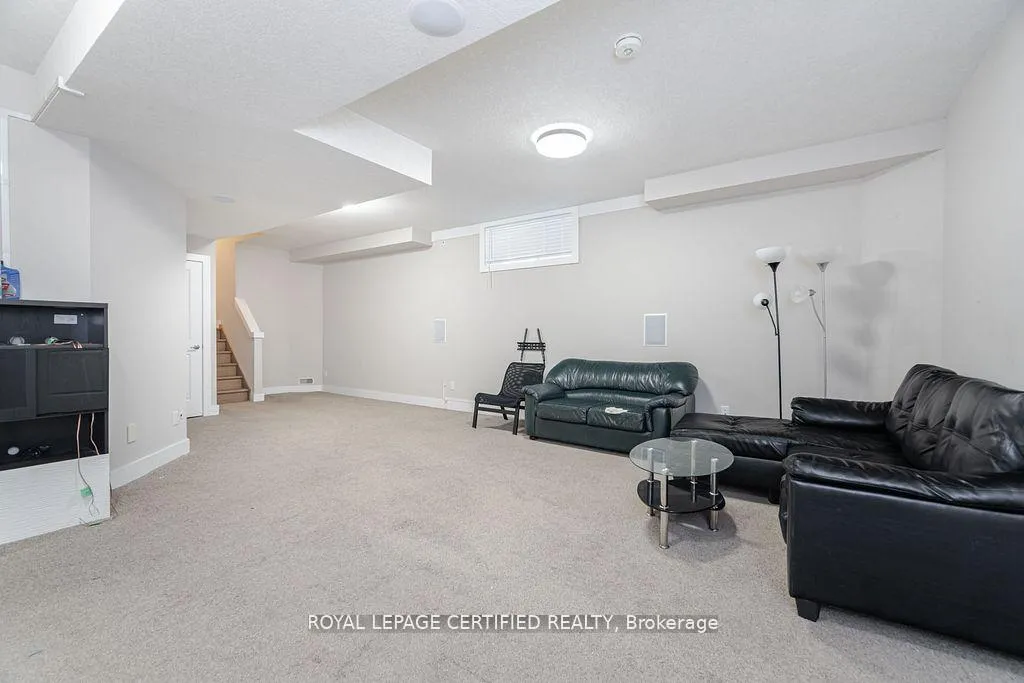 Photo 22 of 204 Forest Creek Drive, Kitchener — HOMEH