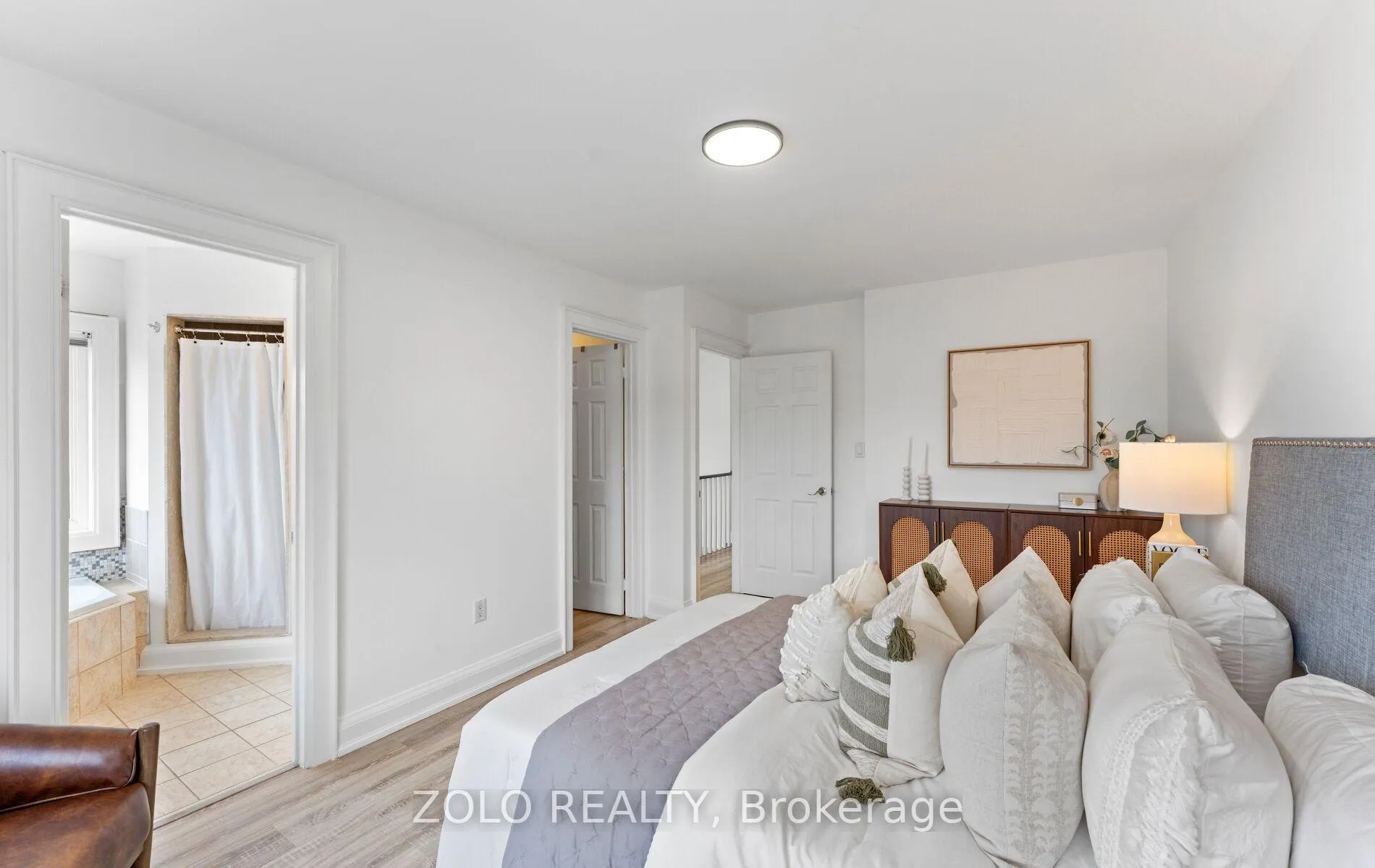 Photo 38 of 8 Burgon Place, Aurora, Aurora Village — HOMEH