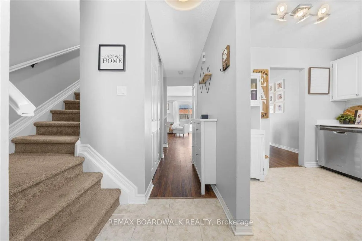 Photo 6 of 428 Moodie Drive, Ottawa, Westcliffe Estates — HOMEH