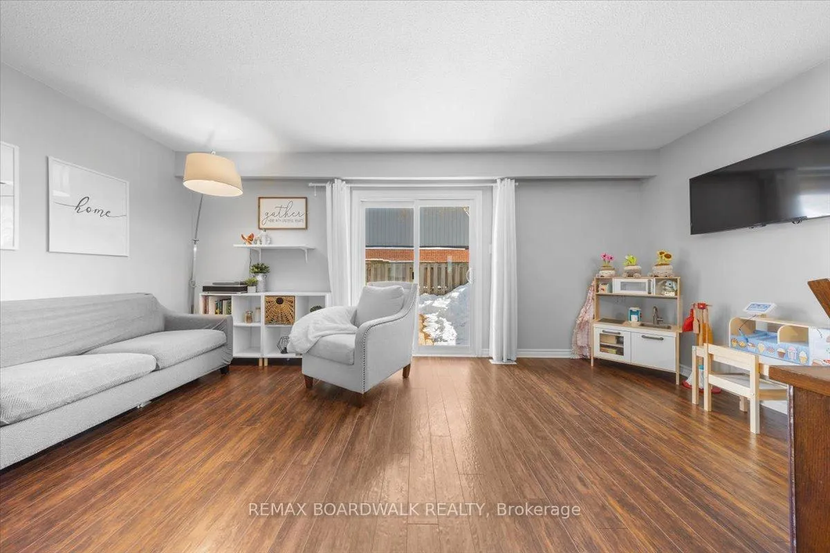 Photo 14 of 428 Moodie Drive, Ottawa, Westcliffe Estates — HOMEH