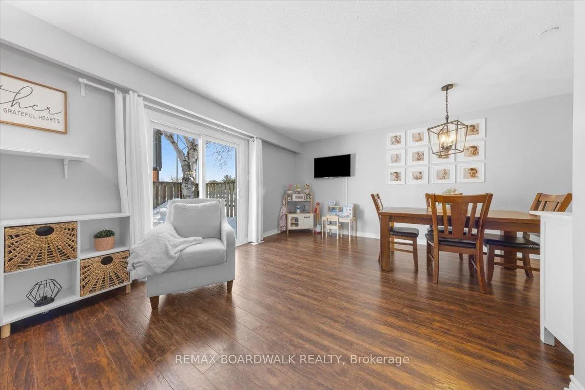 Photo 15 of 428 Moodie Drive, Ottawa, Westcliffe Estates — HOMEH