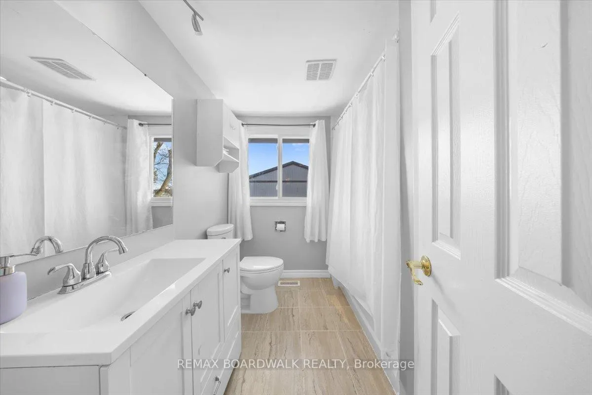 Photo 24 of 428 Moodie Drive, Ottawa, Westcliffe Estates — HOMEH