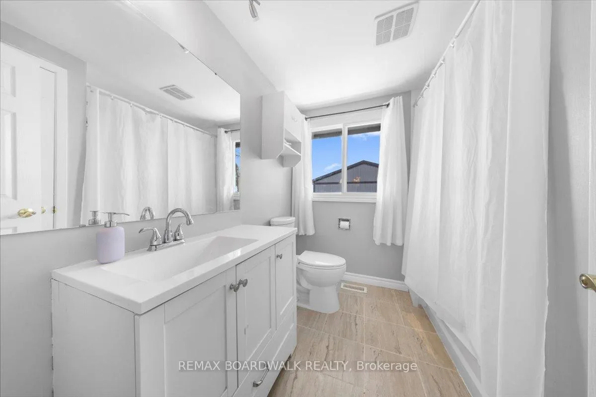 Photo 25 of 428 Moodie Drive, Ottawa, Westcliffe Estates — HOMEH