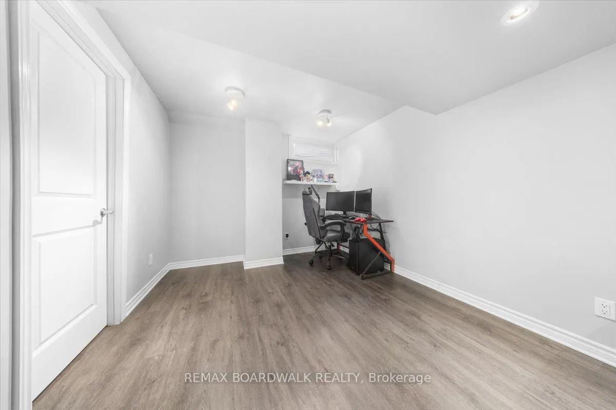 Photo 33 of 428 Moodie Drive, Ottawa, Westcliffe Estates — HOMEH