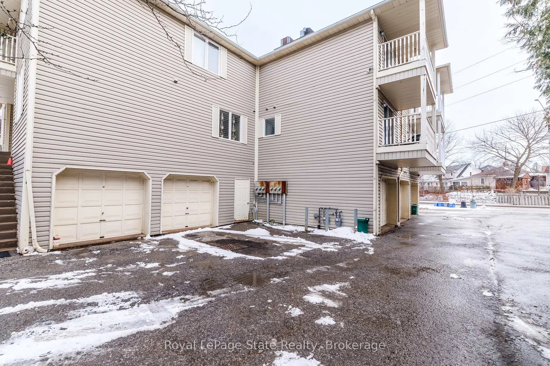 Photo 3 of Unit 1, 4245 Queen Street, Lincoln, Beamsville — HOMEH