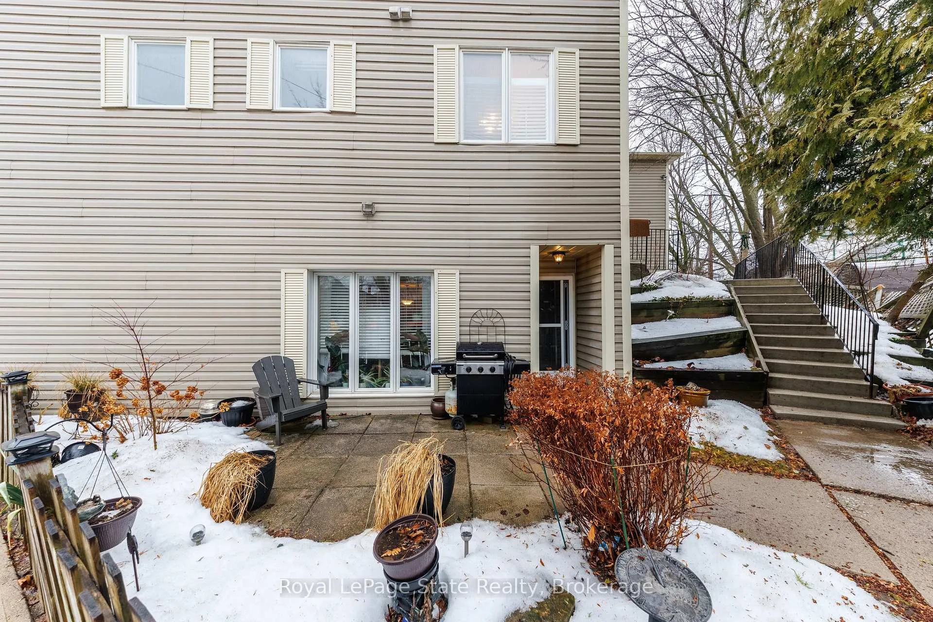 Photo 5 of Unit 1, 4245 Queen Street, Lincoln, Beamsville — HOMEH