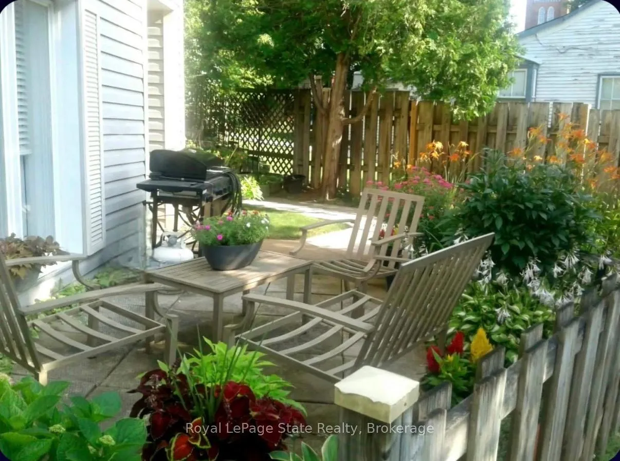 Photo 6 of Unit 1, 4245 Queen Street, Lincoln, Beamsville — HOMEH