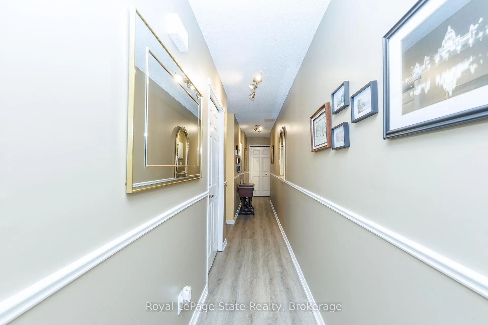 Photo 7 of Unit 1, 4245 Queen Street, Lincoln, Beamsville — HOMEH