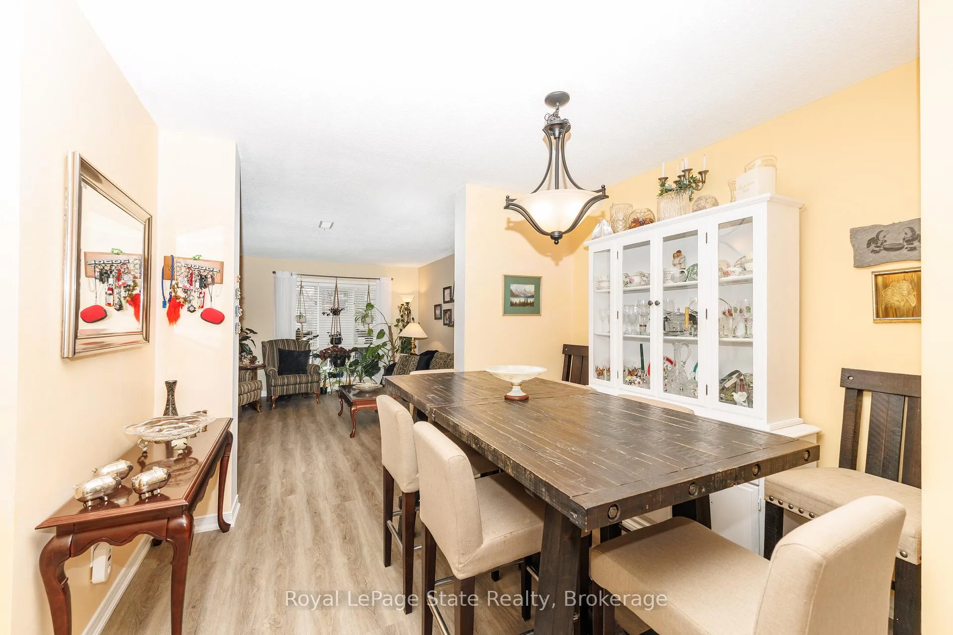 Photo 13 of Unit 1, 4245 Queen Street, Lincoln, Beamsville — HOMEH