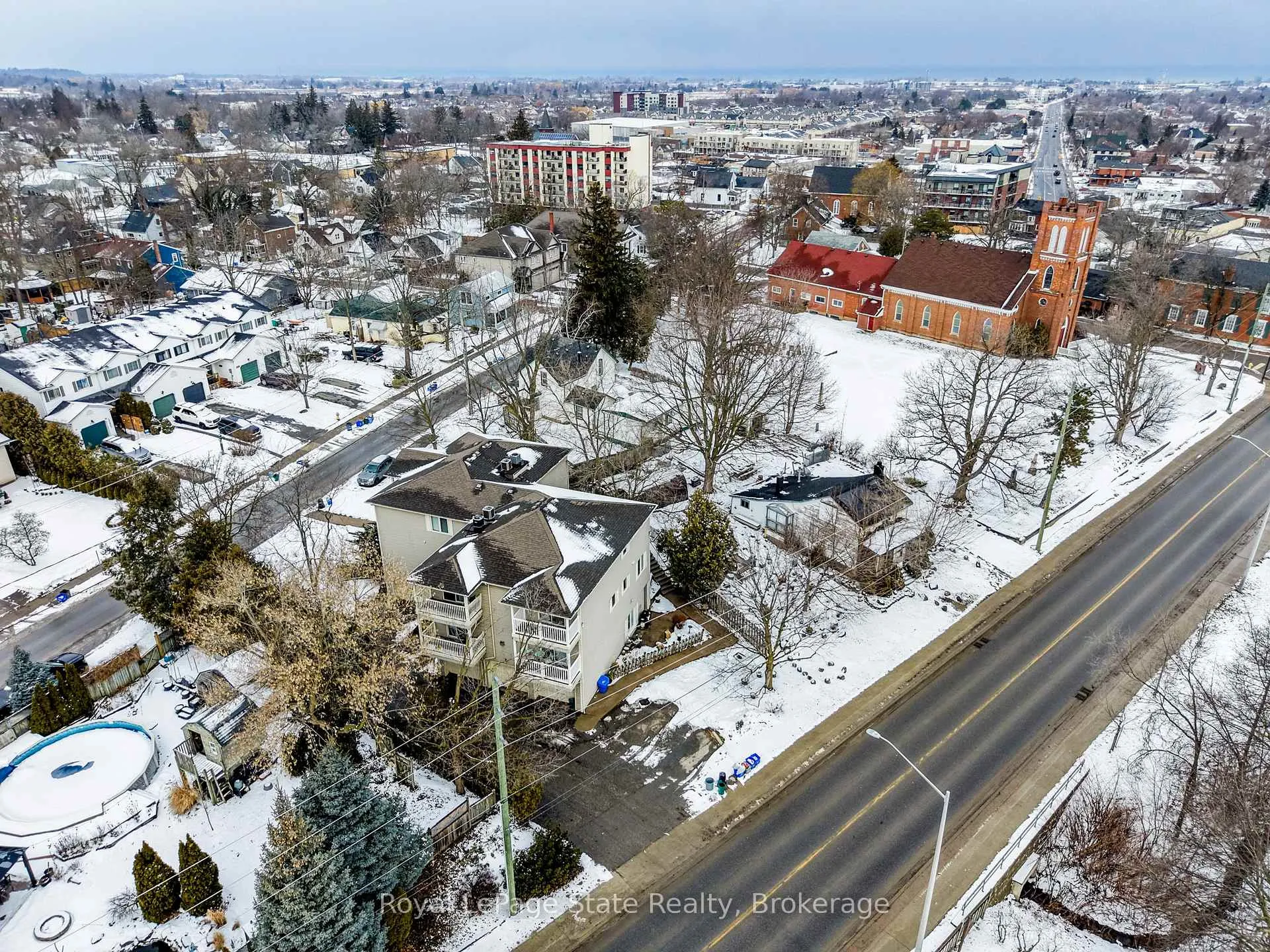 Photo 21 of Unit 1, 4245 Queen Street, Lincoln, Beamsville — HOMEH