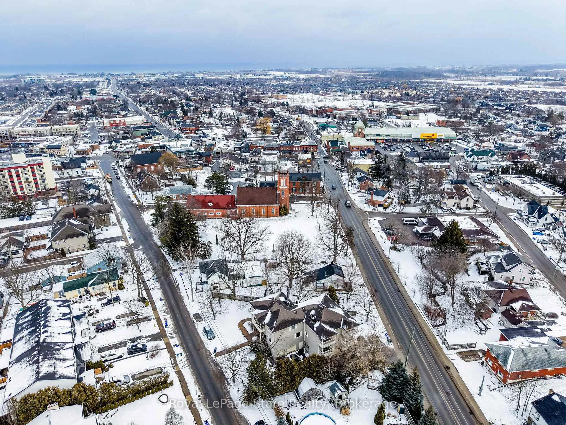 Photo 23 of Unit 1, 4245 Queen Street, Lincoln, Beamsville — HOMEH