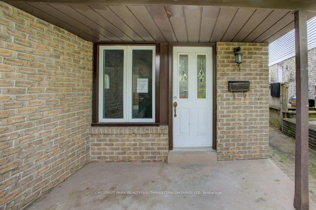 Photo 3 of 36 Fox Run, Barrie, 400 West — HOMEH