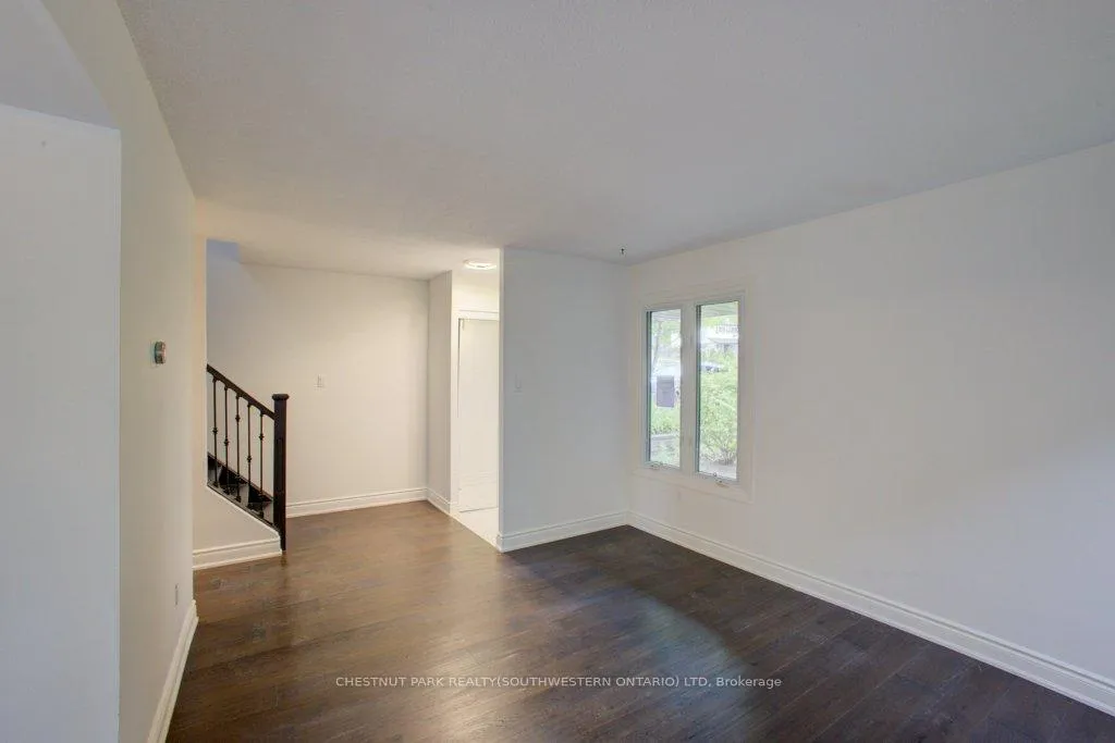 Photo 9 of 36 Fox Run, Barrie, 400 West — HOMEH