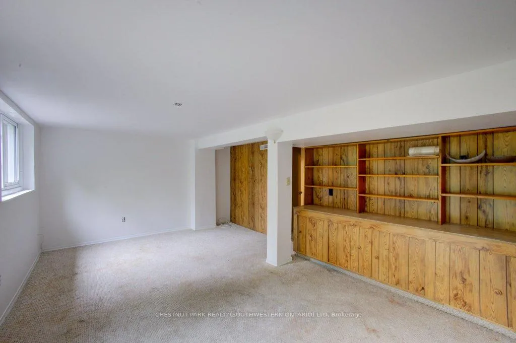 Photo 32 of 36 Fox Run, Barrie, 400 West — HOMEH