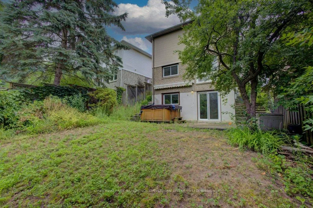 Photo 38 of 36 Fox Run, Barrie, 400 West — HOMEH