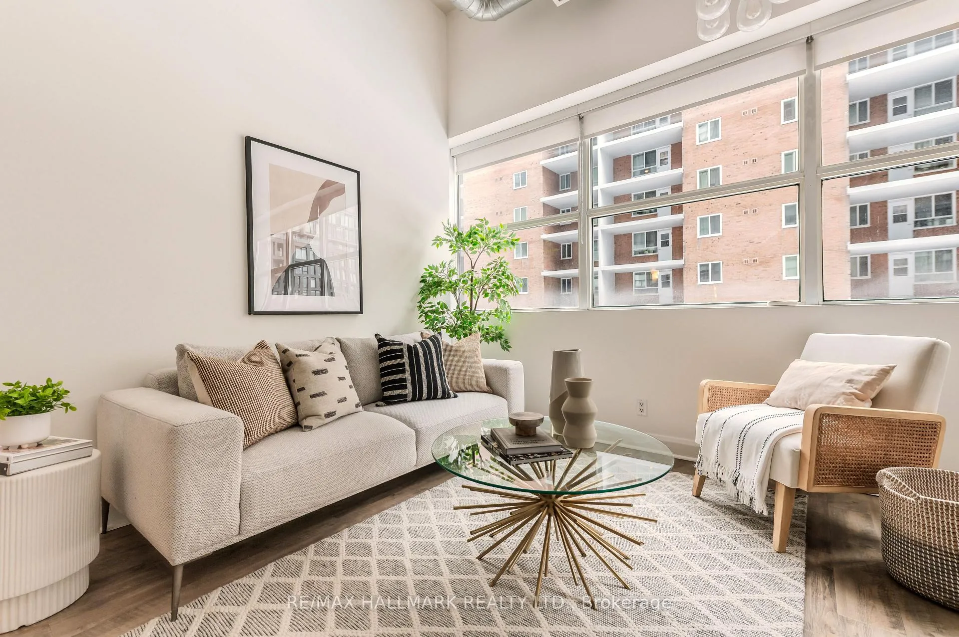 Front of Unit 202, 700 King Street W