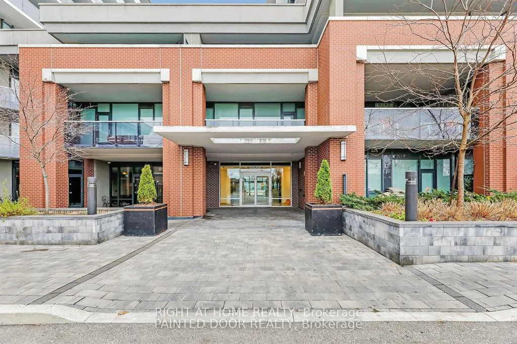 Photo 4 of Unit 101, 4800 Highway 7, Vaughan, East Woodbridge — HOMEH