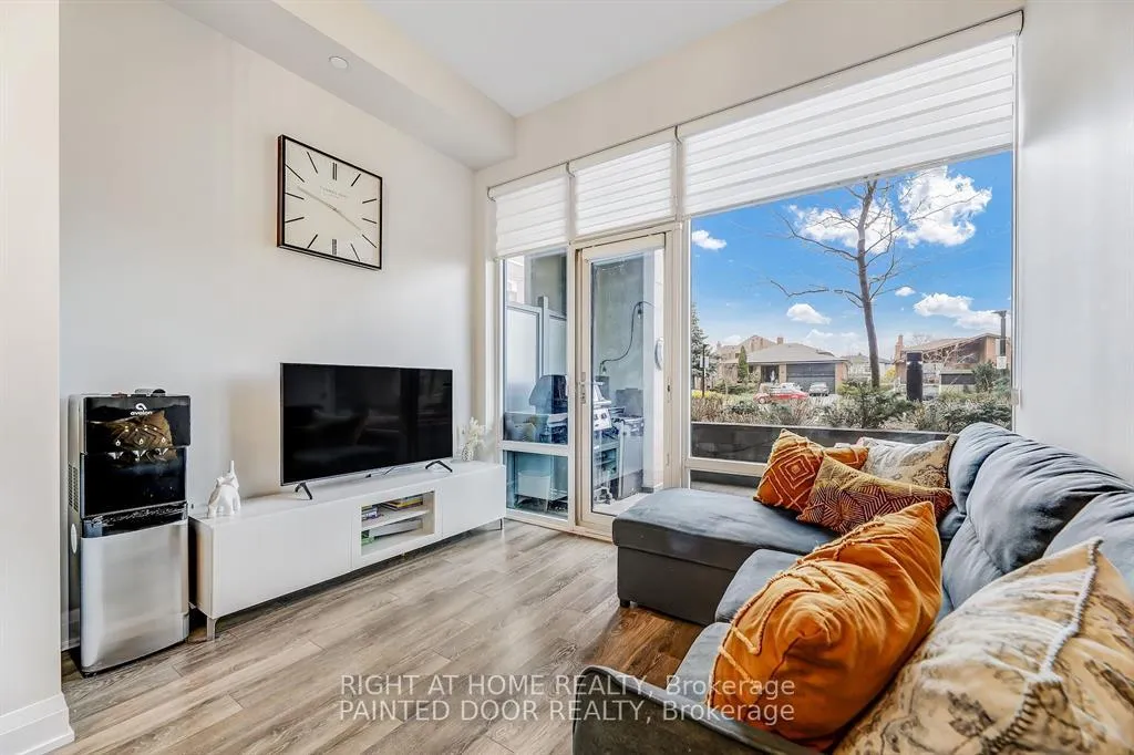 Photo 12 of Unit 101, 4800 Highway 7, Vaughan, East Woodbridge — HOMEH