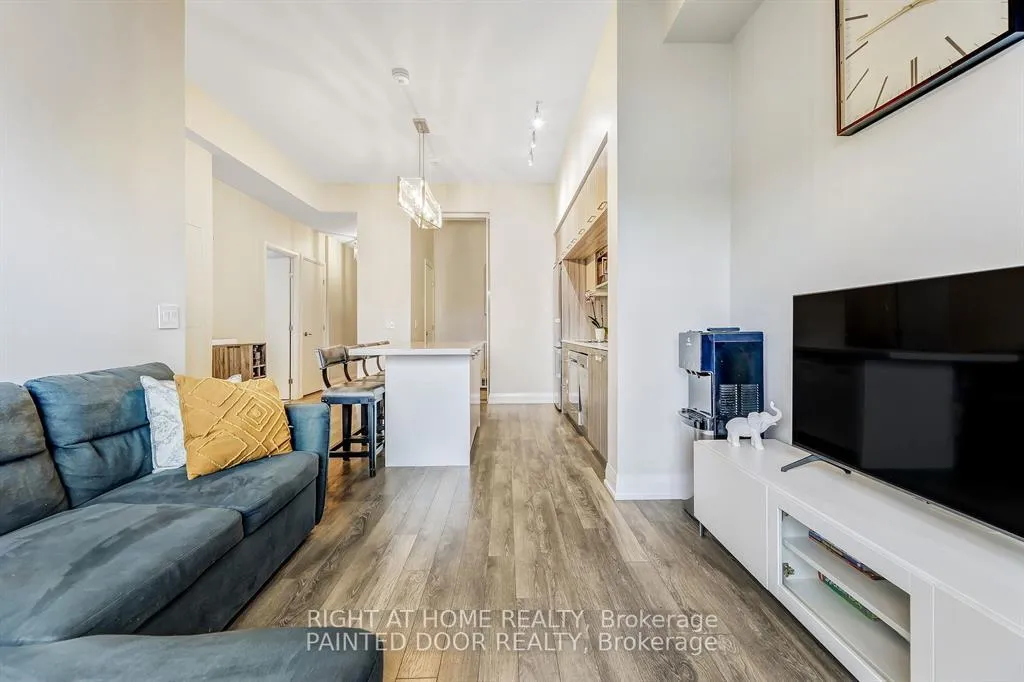 Photo 13 of Unit 101, 4800 Highway 7, Vaughan, East Woodbridge — HOMEH