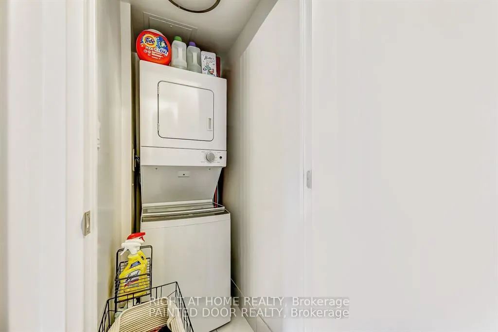 Photo 17 of Unit 101, 4800 Highway 7, Vaughan, East Woodbridge — HOMEH
