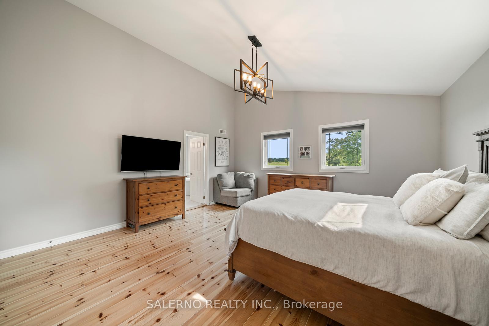 Photo 16 of 16455 10th Concession, King, Rural King — HOMEH